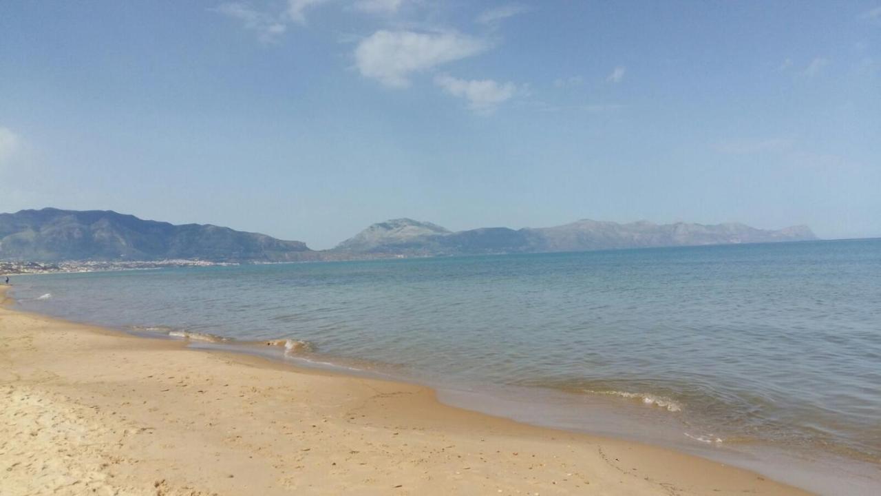 Doride Appartamento Sulla Spiaggia Balestrate Ngoại thất bức ảnh